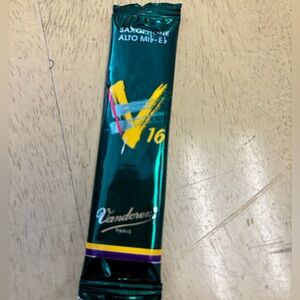 Saxophone Alto Mi♭-E♭ Reed- Teal and Yellow